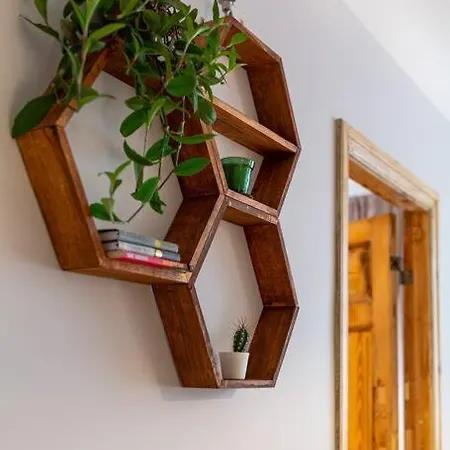 Design With Vintage Twist In Central Апартаменты
