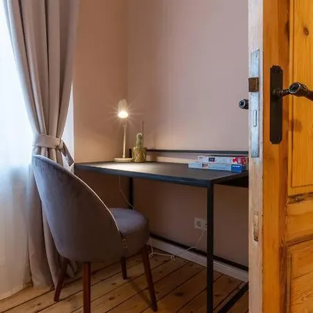 Design With Vintage Twist In Central Рига